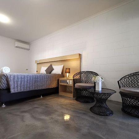 Y Motels Rockhampton Exterior photo