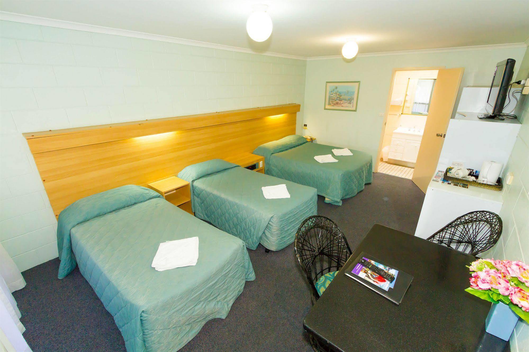 Y Motels Rockhampton Exterior photo