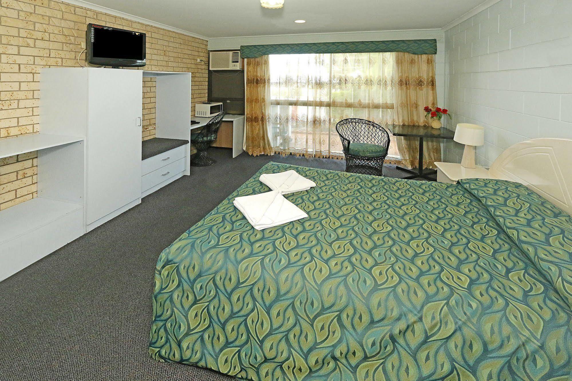 Y Motels Rockhampton Exterior photo