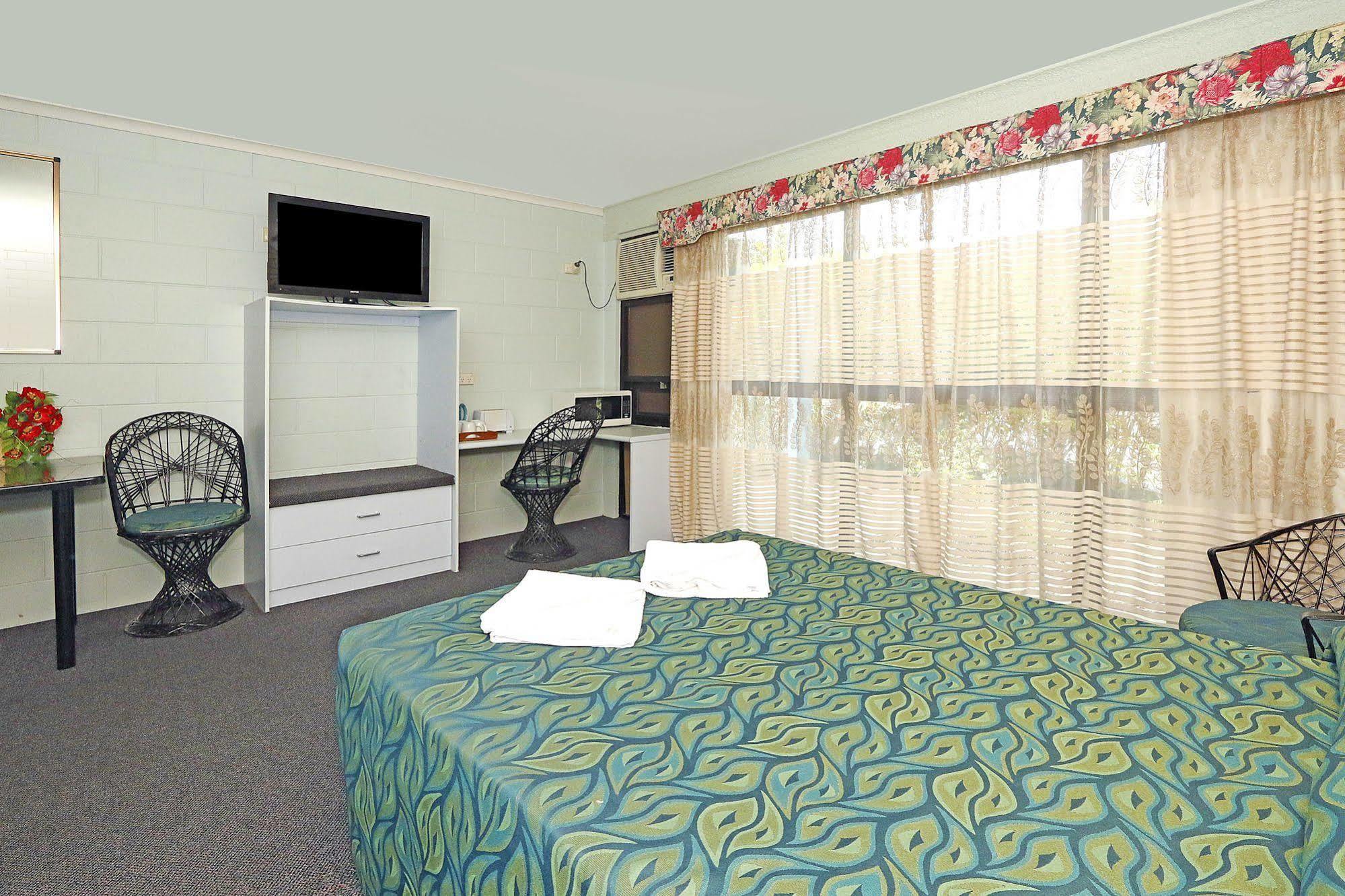 Y Motels Rockhampton Exterior photo