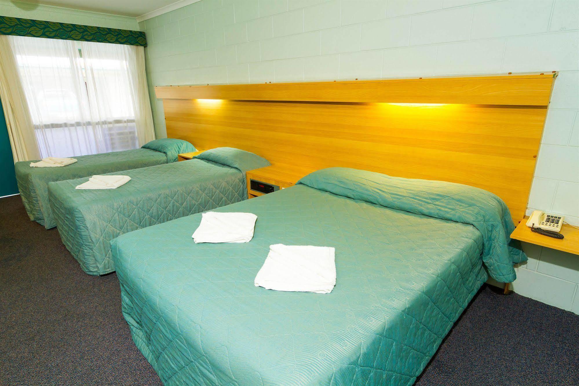 Y Motels Rockhampton Exterior photo